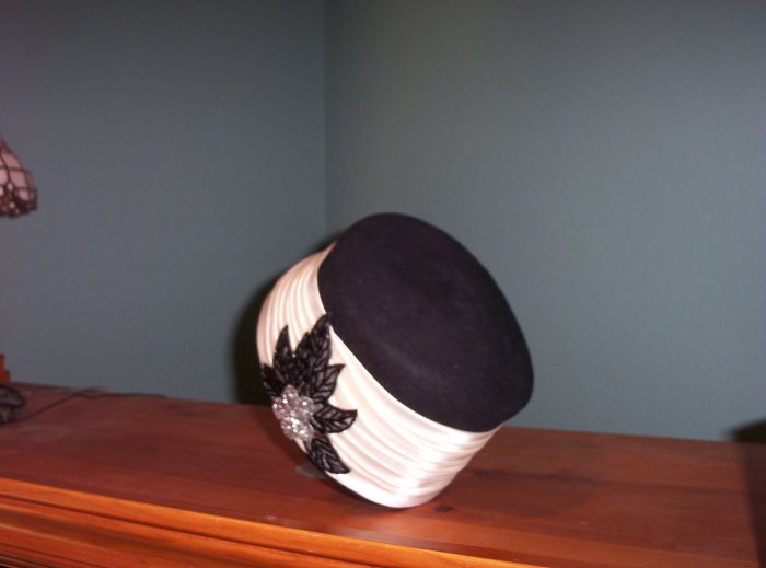 SOLD! Michael Howard 100% Wool Ladies Hat By Mr Charles