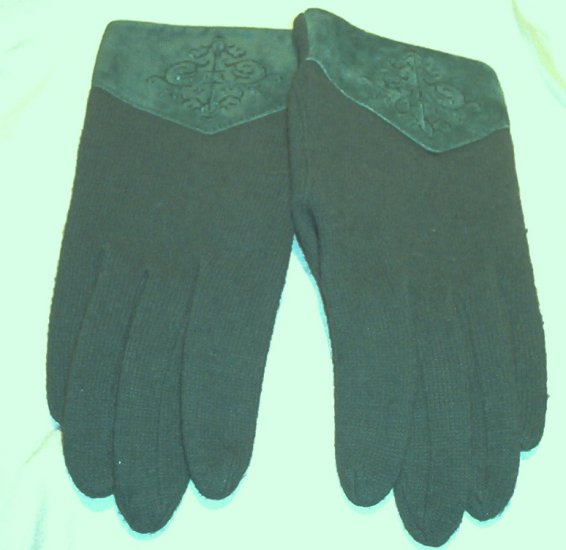 SOLD! Ladies Lambs Wool & Cashmere Green Gloves