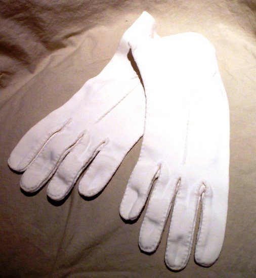 SOLD! Vintage Ladies Hand Stitched White Cotton Gloves