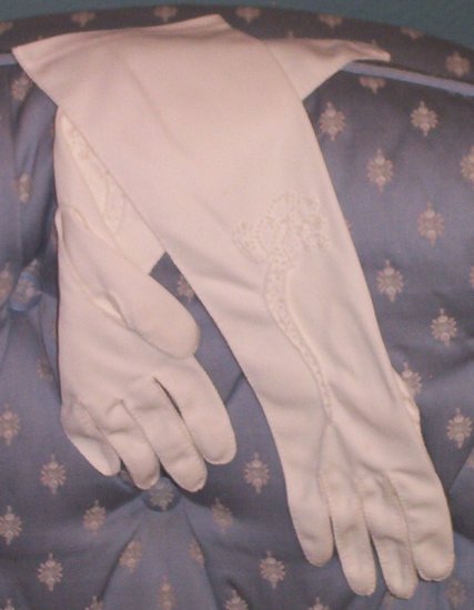 SOLD! Ladies White 3/4 Length Cotton Gloves with French Knots-Vintage hand stitched