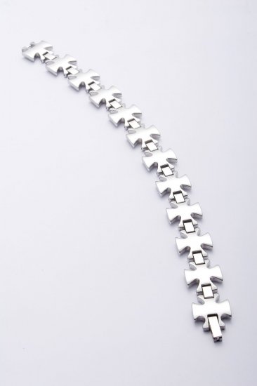 CHARMING STEEL JEWELLERY BRACELET
