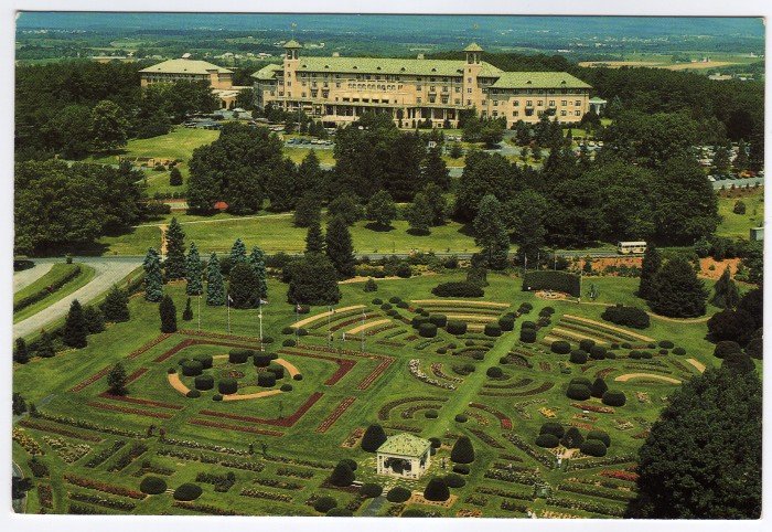 Hotel Hershey, Birds eye view showing front gardens Hershey, PA Postcard #0360