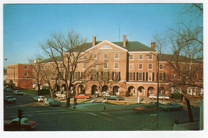 The Tidewater Inn Easton, MD postcard c. 1960s cars #0391