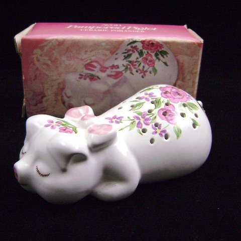 1978 Avon Pampered Piglet Ceramic Pomander
