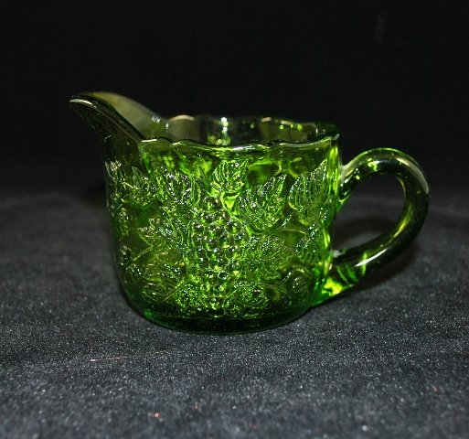 Vintage LE Smith Green Glass Creamer Grapes and Leaves