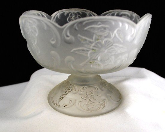McKee Wild Rose with Bowknot Frosted Crystal Jelly Compote