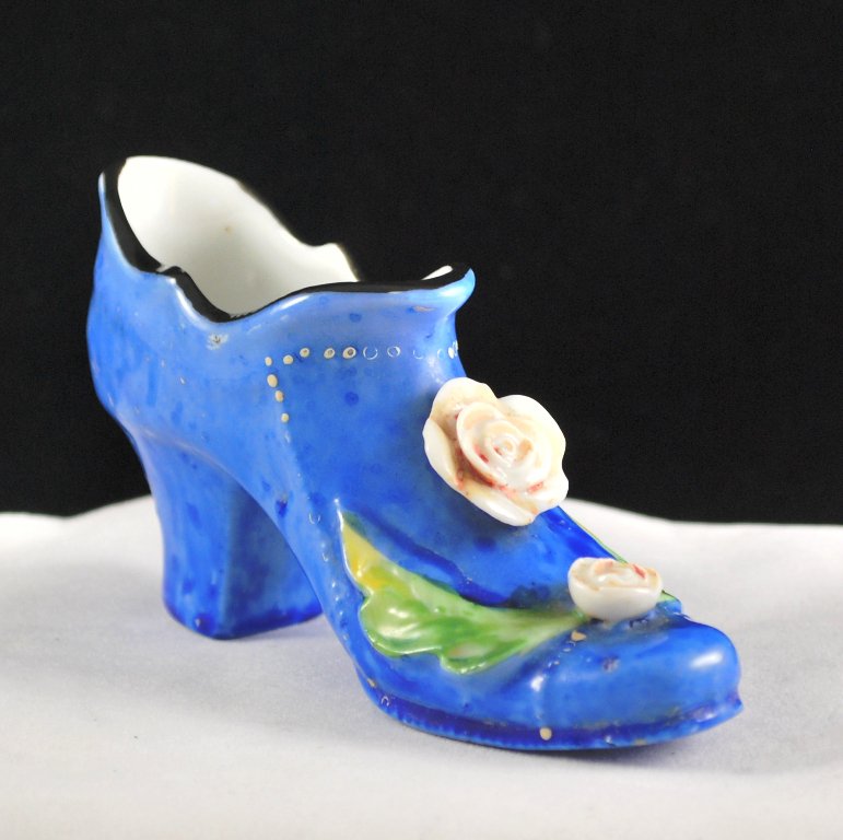 Japan Blue Miniature Porcelain Shoe with Flowers