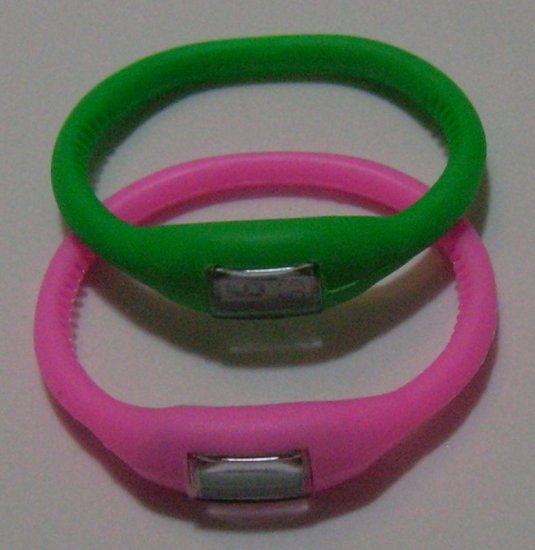 2pcs Digital Silicone Sports Watch (Green and Pink) for Valentine's Day gift!