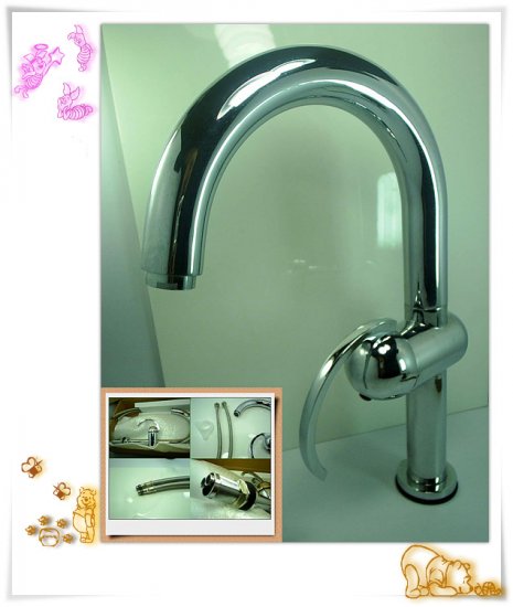 K001 One handle kitchen faucet with pulldown spout