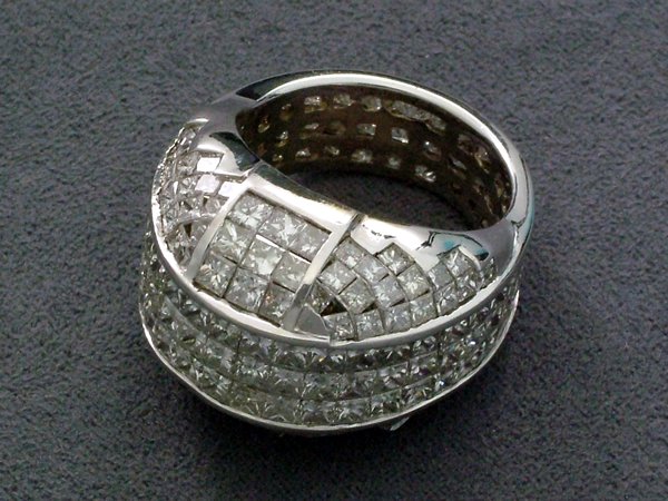 18K DIAMOND ETERNITY RING