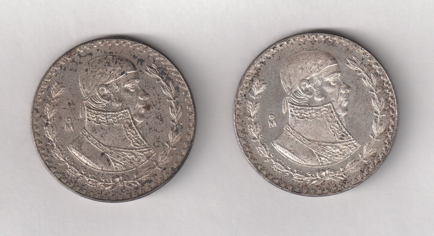 Mexican One Peso Coins Issued 1960 61 Set Of 2 Old Silver Currency