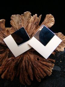 FOSSIL MAMMOTH IVORY & STERLING SILVER OMEGA STYLE PIERCED EARRINGS FREE USA SHIPPING