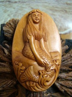 LARGE HAWAII MERMAID PENDANT MINIATURE HAND CARVED WOOD ARTIST SIGNED FREE GIFT SILK BAG, RIBBON