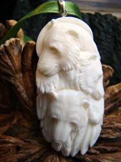 ALASKAN BEAR ANIMAL SPIRIT TOTEM CARVED BONE PENDANT