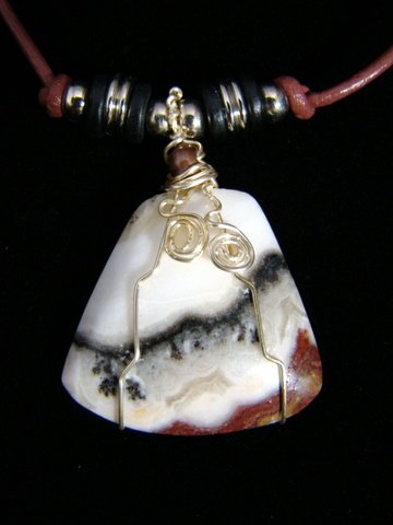 RARE MACHU PICCHU PERU ANDES SPIRIT GEMSTONE PENDANT / NECKLACE