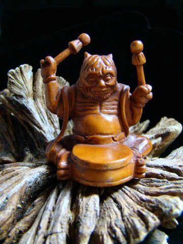 DEVIL DEMON & DRUM HAND CARVED WOOD MINIATURE 1 7/8" FREE GIFT SILK BAG