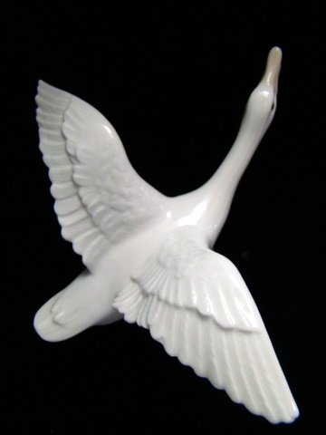 LLADRO of SPAIN " DUCK FLYING " PORCELAIN FIGURINE 1974 -1998