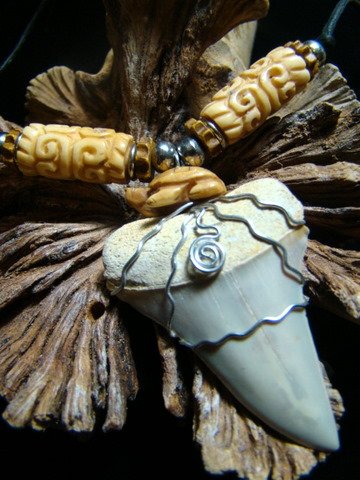 FOSSIL MAKO SHARK TOOTH CARVED TURTLE & BONE BEADS HARLEY STAINLESS STEEL WIRE NECKLACE