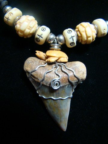 FOSSIL MAKO SHARK TOOTH CARVED BONE TURTLE & TIBETAN YAK BEADS HARLEY STAINLESS STEEL WIRE NECKLACE