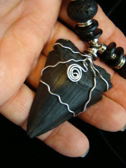 BIG GREAT WHITE SHARK FOSSIL TOOTH W/ HARLEY WIRE & LAVA BEADS NECKLACE