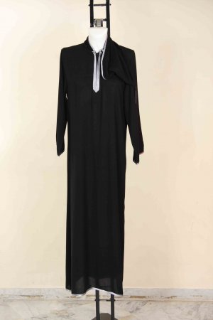 Simple abaya with hood.