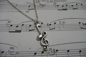 Musical note necklace