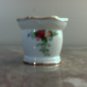Royal Albert OLD COUNTRY ROSES BUD FLOWER VASE 2 11/16" x 3 1/2"
