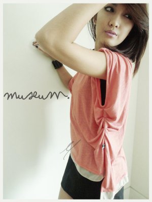 MESMERIZE CLING TOP