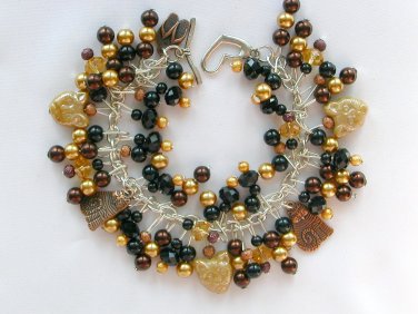 Tan cat tabby brown champagne pressed glass bead charm bracelet