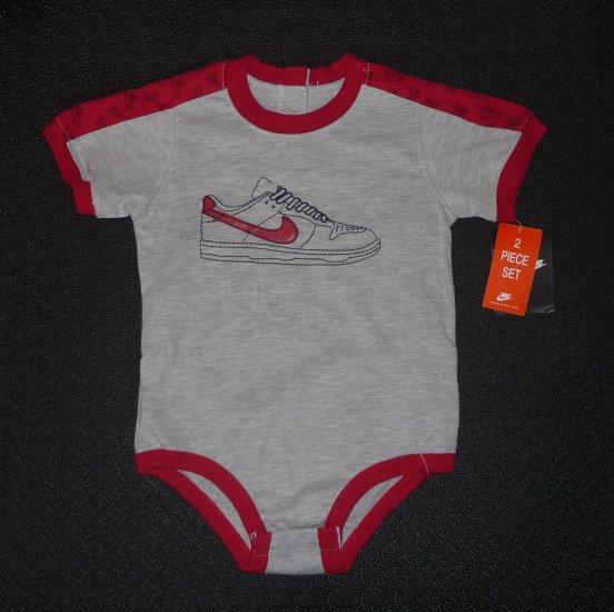 Nike Boys 2 piece Outfit 18 months NWT