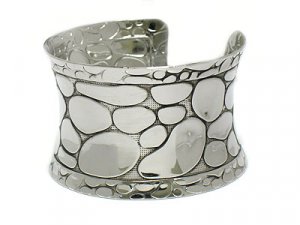 Wide bangle bracelet(O11129SL-112143)
