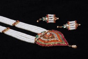 Cute Rani Pendant Sets