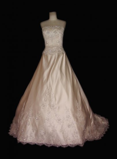 Sexy princess gown Satin pick-up ball gown with Metallic Embroidered Lace evening dress custom make