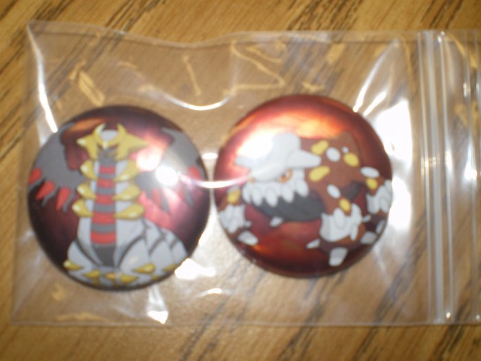 Giratina and Heatran Can Badge Set