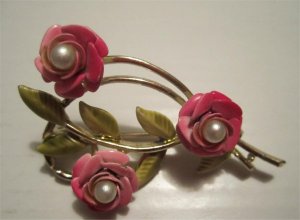 Vintage Three Pink Roses Pin ~ Antique Rose