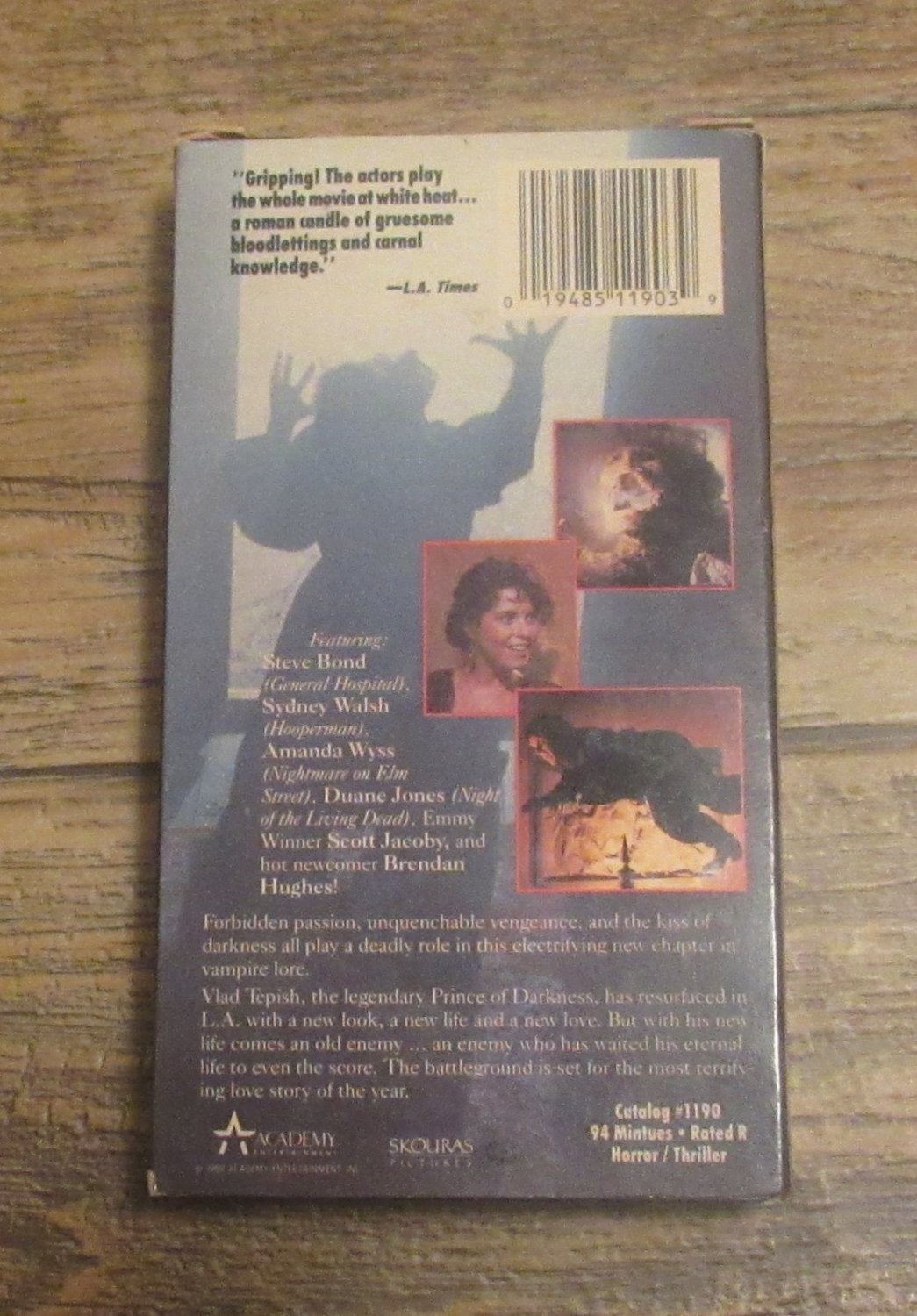 To Die For VHS Horror Thriller Vampire Movie RATED R FREE SHIPPING