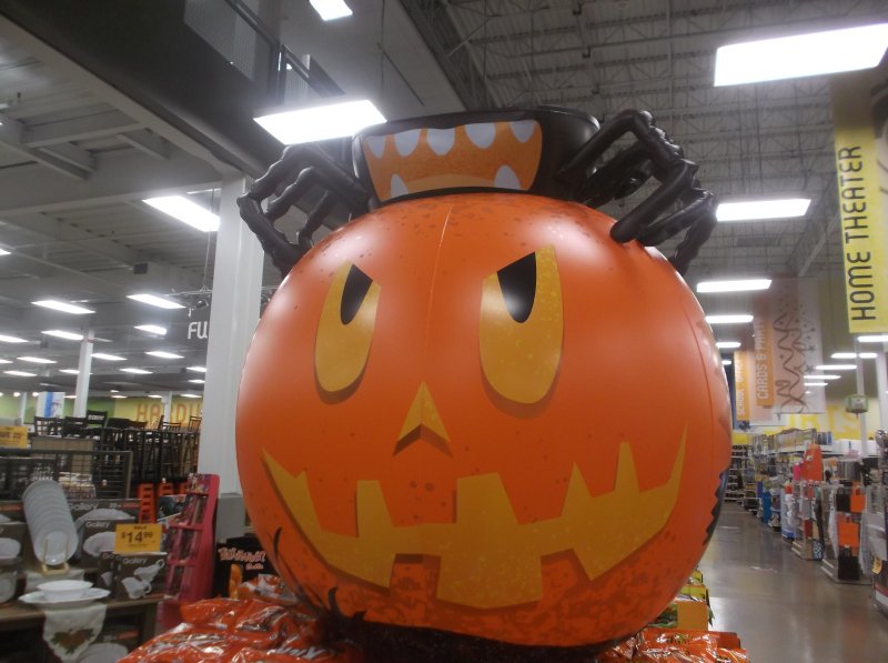 Hershey's Pumpkin w/Spider Halloween Inflatable Blow Up Lawn Decor FREE