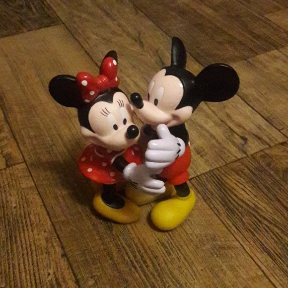 mickey and minnie plastic figures