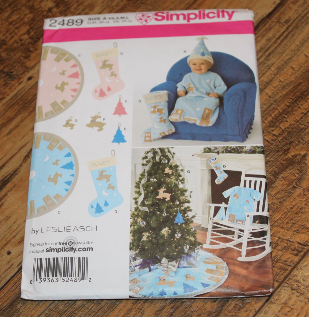 Simplicity 2489 Sewing Pattern Baby Bunting Hat Decorations Treeskirt Stocking Ornament Uncut