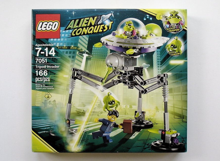 LEGO Alien Conquest Tripod Invader 7051 NEW