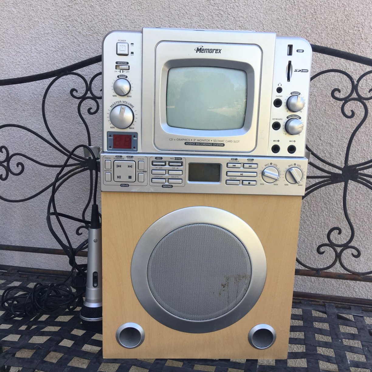 Memorex KARAOKE MACHINE CD DISPLAY