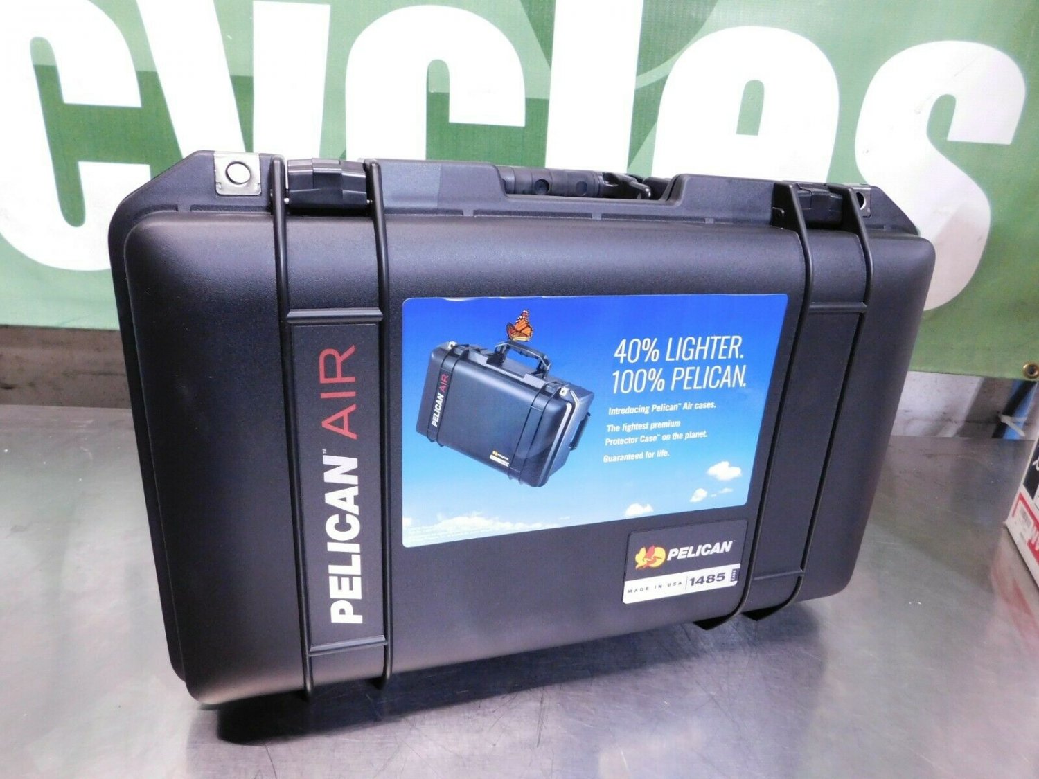 Pelican 1485 Air Protector Case - Dustproof / Crushproof / Watertight - No Foam