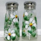 Salt and Pepper - Daisy