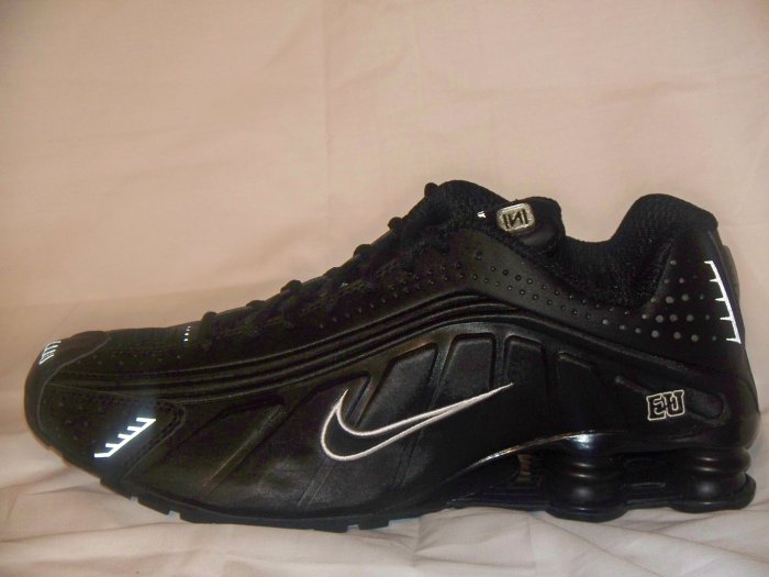 Nike Shox, size 11, Black & Silver