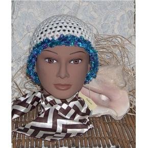 white with ocean blues feather trim designer hat - Crocheted