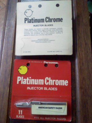 2 packs of vintage injector razor blades - 11 per pack by the maker of Personna