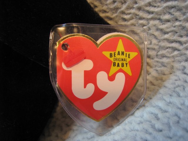 Waddle the Penguin TY Beanie Baby Retired MWMT