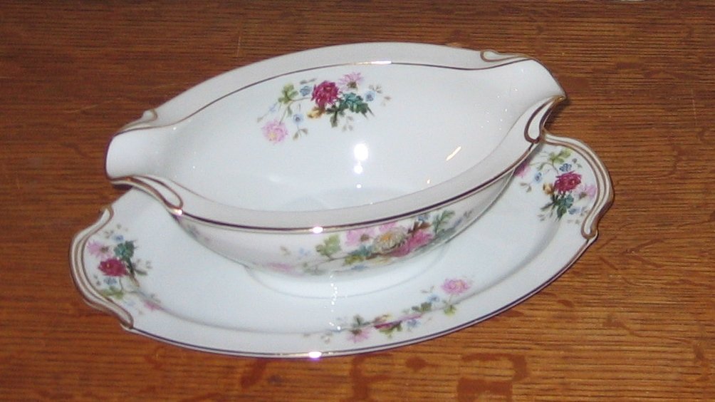 Noritake Gardena Gravy Boat With Attached Underplate Pink Red White ...