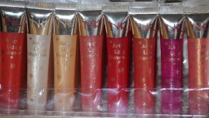 Juicy Lip Shimmer