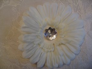 4 inch gerber daisy on alligator clip - Ivory